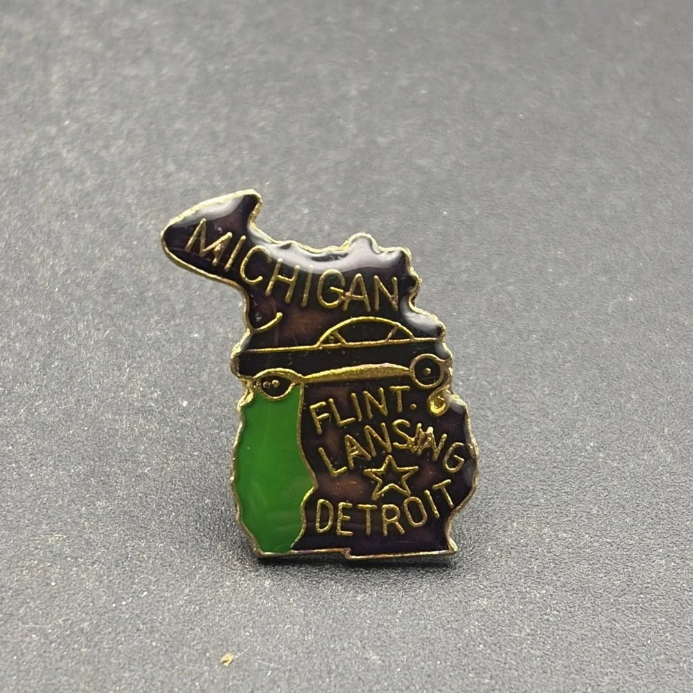 Michigan State Outline Flint Lansing Detroit‎ Lapel Hat Pin
